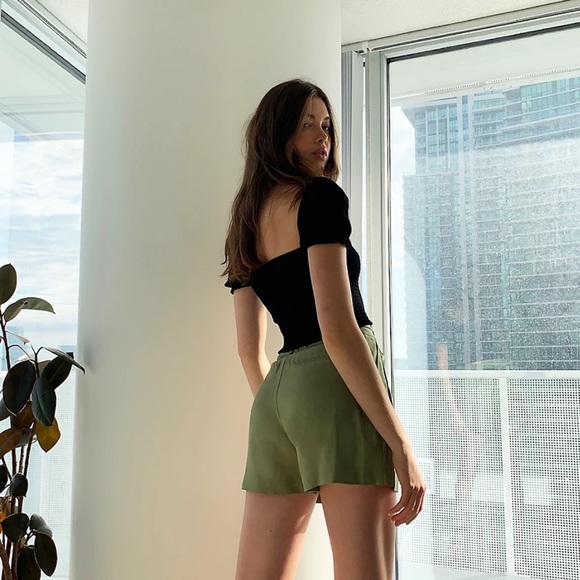 Aritzia Wilfred Kafka Short Black NWOT (00) - Picture 4 of 9